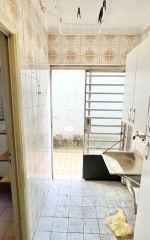 Casa à venda com 125m², 5 quartos e 2 vagas Casa à venda com 125m², 5 quartos e 2 vagasÁrea de Serviço