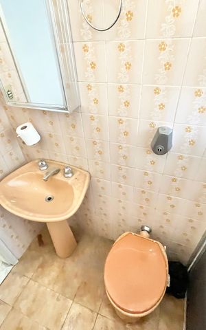Casa à venda com 125m², 5 quartos e 2 vagas Casa à venda com 125m², 5 quartos e 2 vagasBanheiro