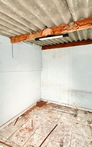 Casa à venda com 125m², 5 quartos e 2 vagas Casa à venda com 125m², 5 quartos e 2 vagasEdícula