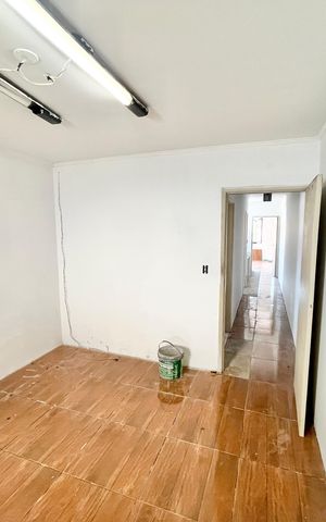 Casa à venda com 125m², 5 quartos e 2 vagas Casa à venda com 125m², 5 quartos e 2 vagasQuarto 1