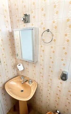 Casa à venda com 125m², 5 quartos e 2 vagas Casa à venda com 125m², 5 quartos e 2 vagasBanheiro