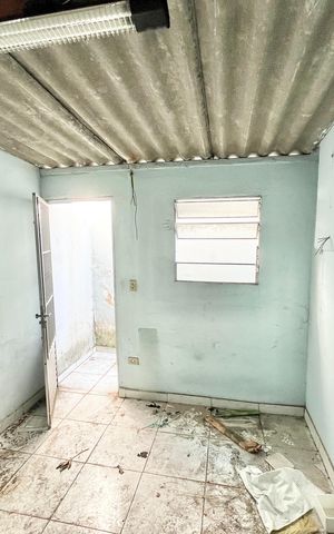 Casa à venda com 125m², 5 quartos e 2 vagas Casa à venda com 125m², 5 quartos e 2 vagasEdícula