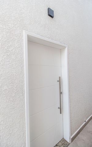 Casa de condomínio à venda com 169m², 3 quartos e 3 vagas Casa de condomínio à venda com 169m², 3 quartos e 3 vagasEntrada