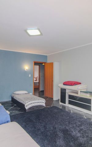 Casa para alugar com 350m², 3 quartos e 2 vagas Casa para alugar com 350m², 3 quartos e 2 vagasSuite