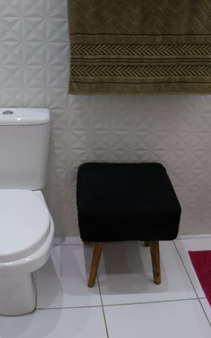 Casa de condomínio para alugar com 330m², 4 quartos e 5 vagas Casa de condomínio para alugar com 330m², 4 quartos e 5 vagasBanheiro da Suíte 4