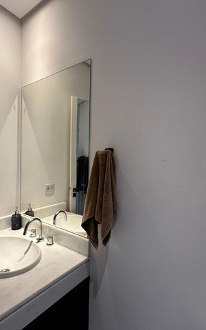 Casa de condomínio para alugar com 330m², 4 quartos e 5 vagas Casa de condomínio para alugar com 330m², 4 quartos e 5 vagasBanheiro da Suíte 2