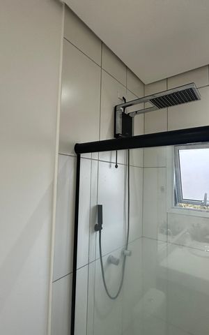 Casa de condomínio para alugar com 330m², 4 quartos e 5 vagas Casa de condomínio para alugar com 330m², 4 quartos e 5 vagasBanheiro da Suíte 3