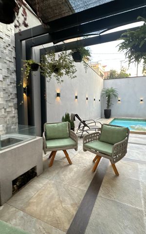 Casa de condomínio para alugar com 330m², 4 quartos e 5 vagas Casa de condomínio para alugar com 330m², 4 quartos e 5 vagasVaranda
