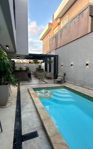 Casa de condomínio para alugar com 330m², 4 quartos e 5 vagas Casa de condomínio para alugar com 330m², 4 quartos e 5 vagasPiscina