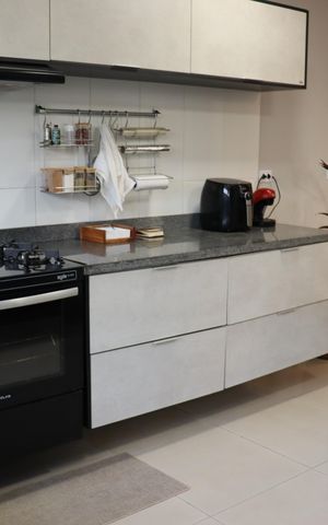 Casa de condomínio para alugar com 330m², 4 quartos e 5 vagas Casa de condomínio para alugar com 330m², 4 quartos e 5 vagasCozinha