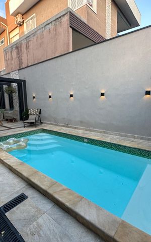 Casa de condomínio para alugar com 330m², 4 quartos e 5 vagas Casa de condomínio para alugar com 330m², 4 quartos e 5 vagasPiscina