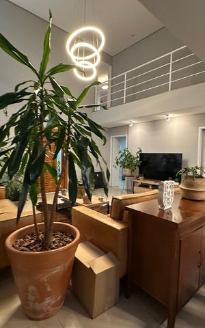 Casa de condomínio para alugar com 330m², 4 quartos e 5 vagas Casa de condomínio para alugar com 330m², 4 quartos e 5 vagasSala
