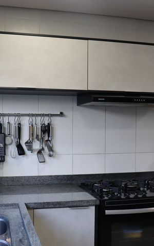 Casa de condomínio para alugar com 330m², 4 quartos e 5 vagas Casa de condomínio para alugar com 330m², 4 quartos e 5 vagasCozinha