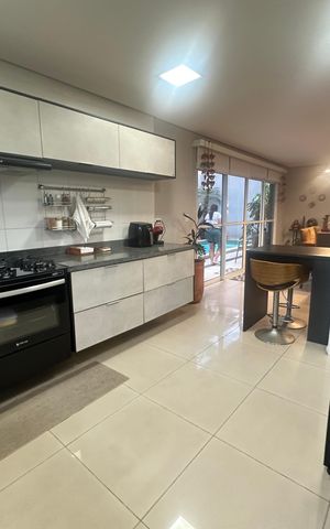 Casa de condomínio para alugar com 330m², 4 quartos e 5 vagas Casa de condomínio para alugar com 330m², 4 quartos e 5 vagasCozinha