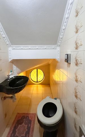 Casa à venda com 166m², 3 quartos e 2 vagas Casa à venda com 166m², 3 quartos e 2 vagasLavabo