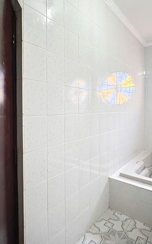 Casa à venda com 166m², 3 quartos e 2 vagas Casa à venda com 166m², 3 quartos e 2 vagasBanheiro da Suíte