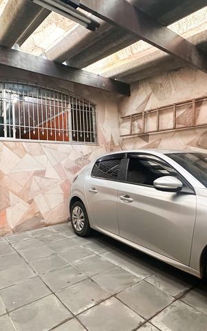 Casa à venda com 166m², 3 quartos e 2 vagas Casa à venda com 166m², 3 quartos e 2 vagasGaragem
