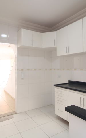 Casa de condomínio à venda com 100m², 2 quartos e 2 vagasCozinha