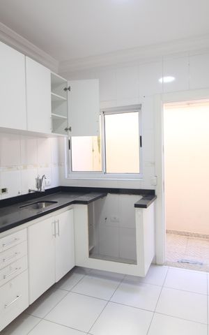 Casa de condomínio à venda com 100m², 2 quartos e 2 vagasCozinha