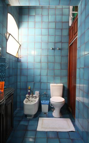 Casa para alugar com 350m², 4 quartos e 4 vagasBanheiro 2