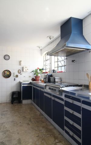 Casa para alugar com 350m², 4 quartos e 4 vagasCozinha - Armários