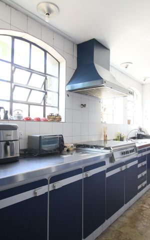 Casa para alugar com 350m², 4 quartos e 4 vagasCozinha - Armários