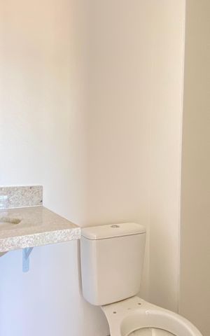 Apartamento à venda com 50m², 2 quartos e 1 vaga Apartamento à venda com 50m², 2 quartos e 1 vagaBanheiro da Suíte