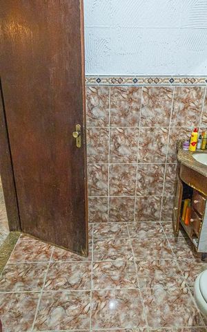 Casa à venda com 360m², 3 quartos e 6 vagas Casa à venda com 360m², 3 quartos e 6 vagasBanheiro
