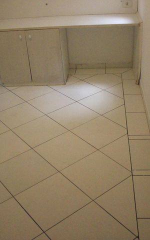 Casa para alugar com 80m², 2 quartos e sem vagaSuíte