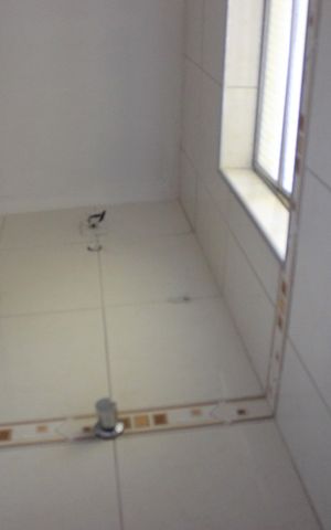 Casa para alugar com 80m², 2 quartos e sem vagaBanheiro social