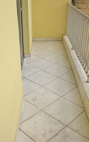 Casa para alugar com 80m², 2 quartos e sem vagaVaranda