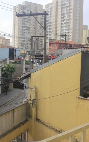 Casa para alugar com 80m², 2 quartos e sem vagaVaranda