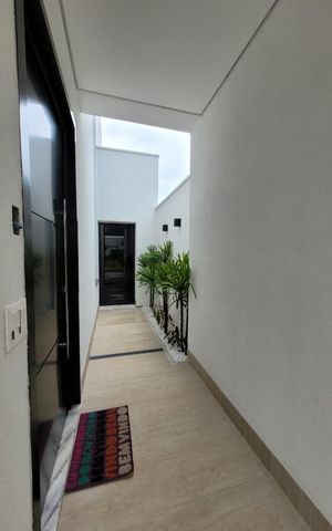 Casa de condomínio para alugar com 260m², 4 quartos e 4 vagas