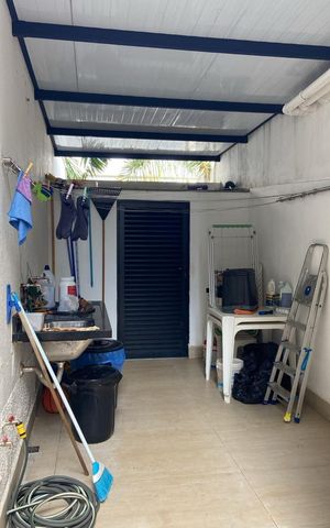 Casa de condomínio para alugar com 260m², 4 quartos e 4 vagas
