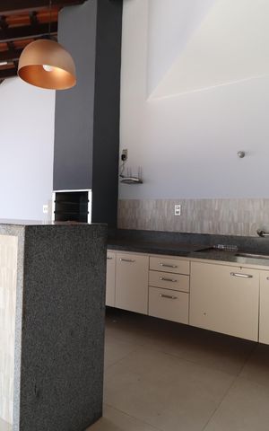 Casa para alugar com 294m², 4 quartos e 2 vagasVaranda