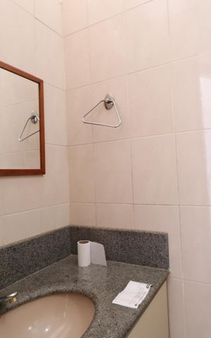 Casa para alugar com 294m², 4 quartos e 2 vagasBanheiro de serviço