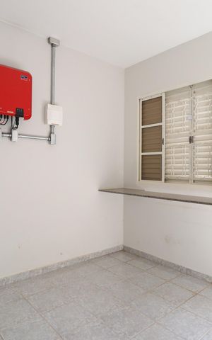 Casa para alugar com 294m², 4 quartos e 2 vagasQuarto de serviço
