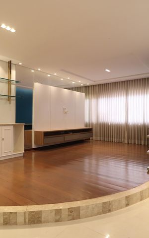 Casa para alugar com 294m², 4 quartos e 2 vagasSala