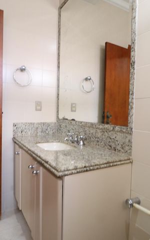Casa para alugar com 294m², 4 quartos e 2 vagasBanheiro da Suíte