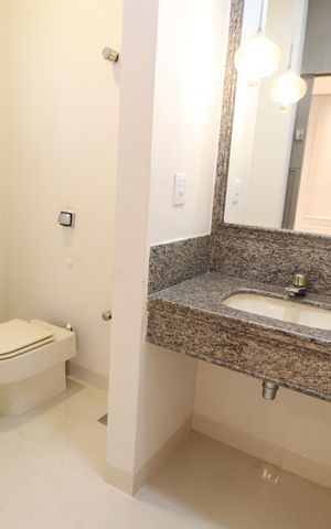 Casa para alugar com 294m², 4 quartos e 2 vagasLavabo