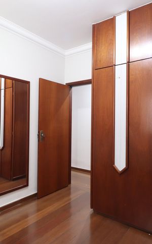 Casa para alugar com 294m², 4 quartos e 2 vagasQuarto 2