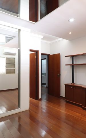 Casa para alugar com 294m², 4 quartos e 2 vagasSuíte 2