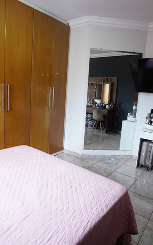 Casa à venda com 420m², 4 quartos e 4 vagas