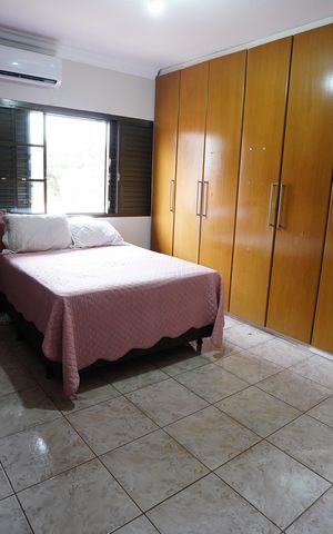 Casa à venda com 420m², 4 quartos e 4 vagas