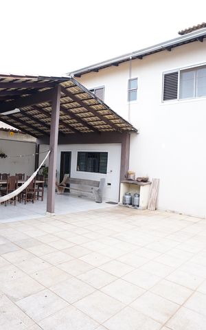 Casa à venda com 420m², 4 quartos e 4 vagas