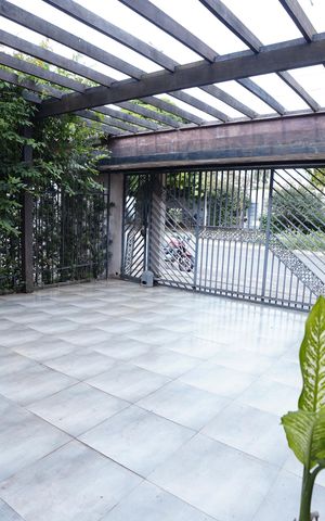 Casa à venda com 420m², 4 quartos e 4 vagas