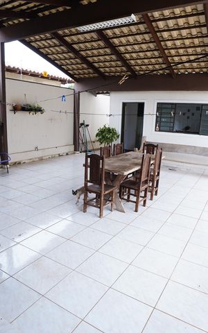 Casa à venda com 420m², 4 quartos e 4 vagas