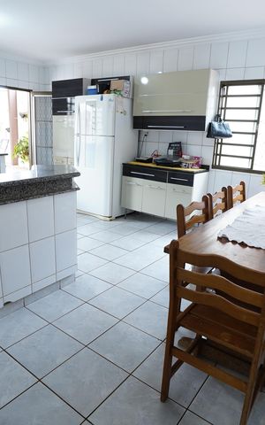 Casa à venda com 420m², 4 quartos e 4 vagas