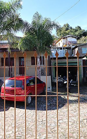 Casa à venda com 80m², 2 quartos e sem vagaSala