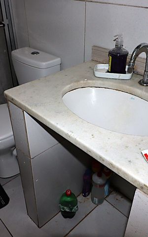 Casa à venda com 80m², 2 quartos e sem vagaBanheiro